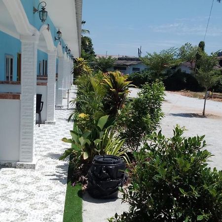 Mazza Nur Motel Pantai Cenang  Exterior foto