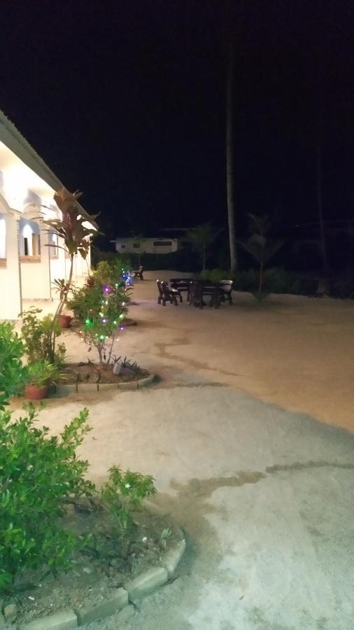 Mazza Nur Motel Pantai Cenang  Exterior foto